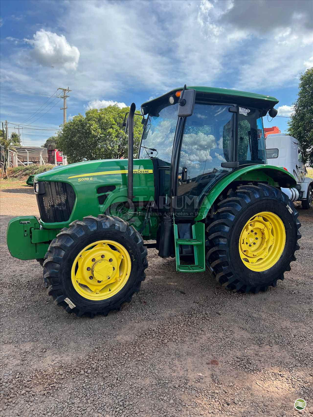 TRATOR JOHN DEERE JOHN DEERE 5078E Tração 4x4 Tarumã Máquinas Agrícolas e Peças ASTORGA PARANÁ PR